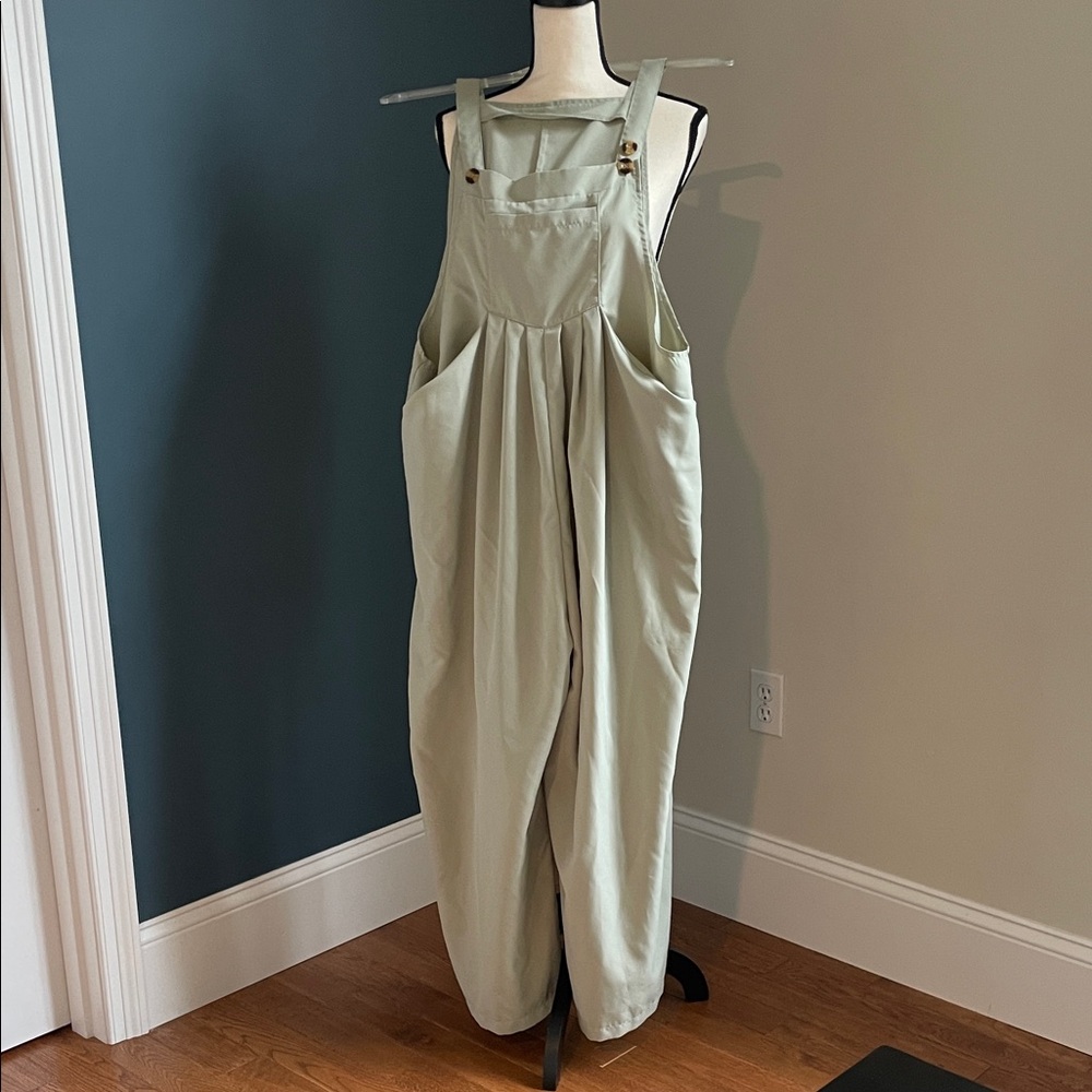 SHEIN Light Green Jumpsuit